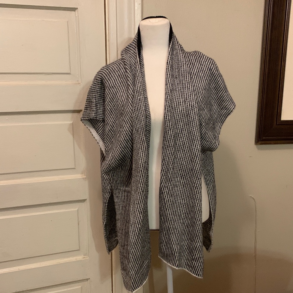 LOFT Black and White Striped Cape sized small but it fits any size. EUC